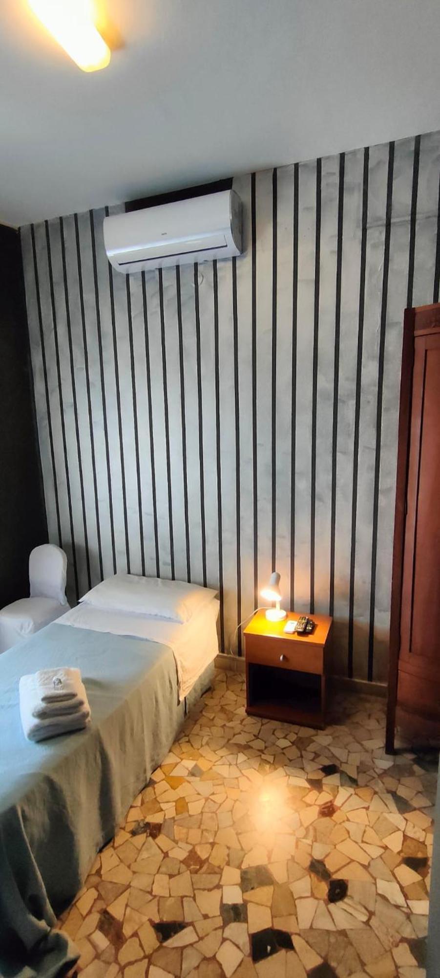 Sbarcatore Dei Turchi Hotell Brucoli Exteriör bild